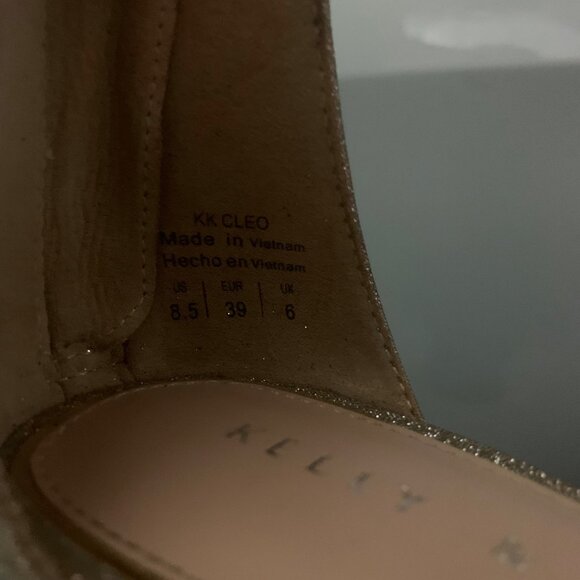 Kelly & Katie Womens Glitter Strappy Sandals 8.5 US Gold - Picture 4 of 7